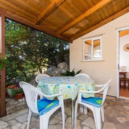 דירה & Jokovic-comfort Studio With Terrace And Partial ... *